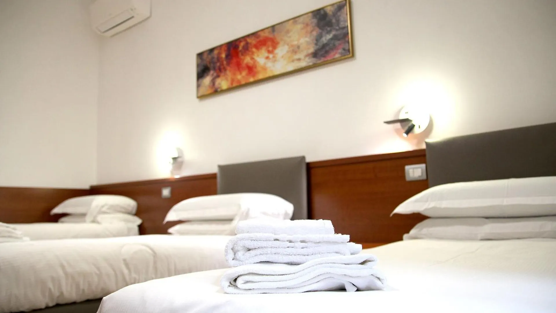 Joyful Guest House Roma
